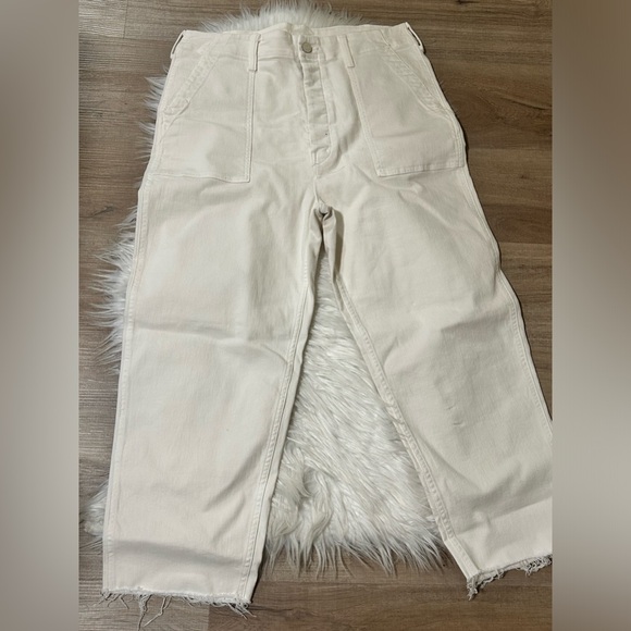 Mother Patch Pocket Private Ankle Fray Jeans in Cream Puffs - Picture 7 of 11